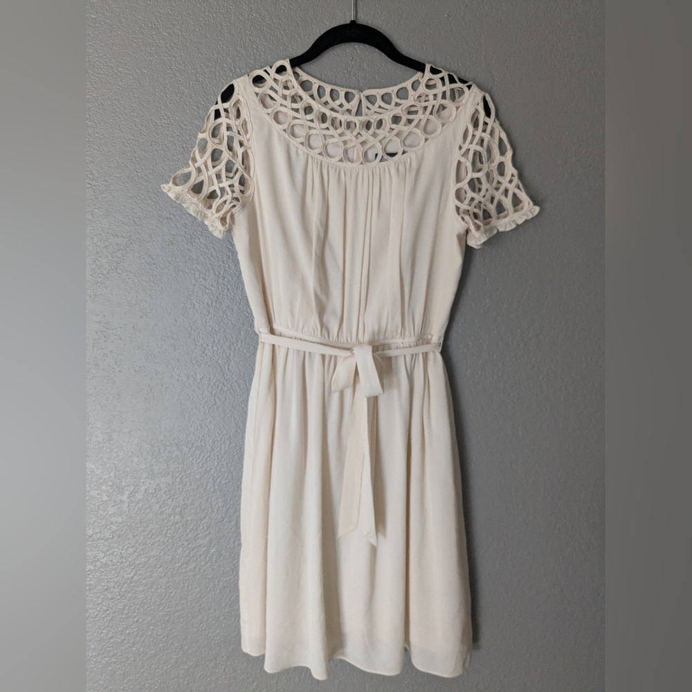Darling white flowy dress Miss 60